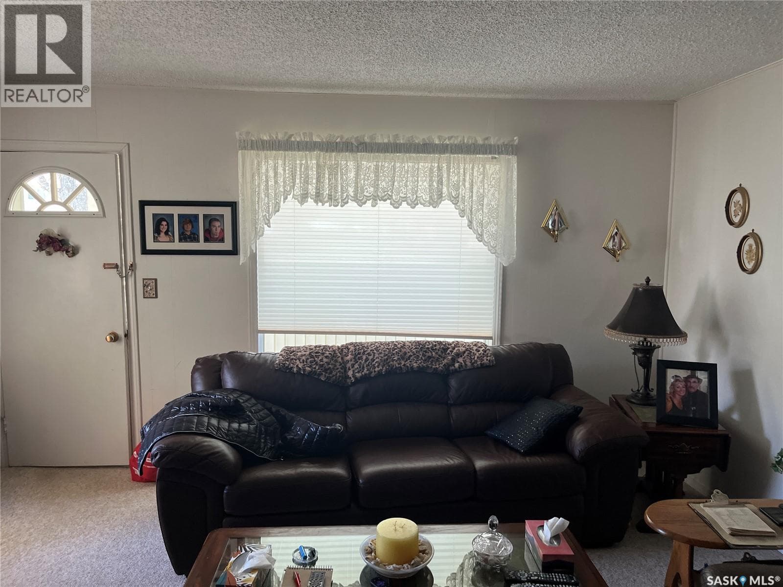 98 3rd STREET NE — photo 3