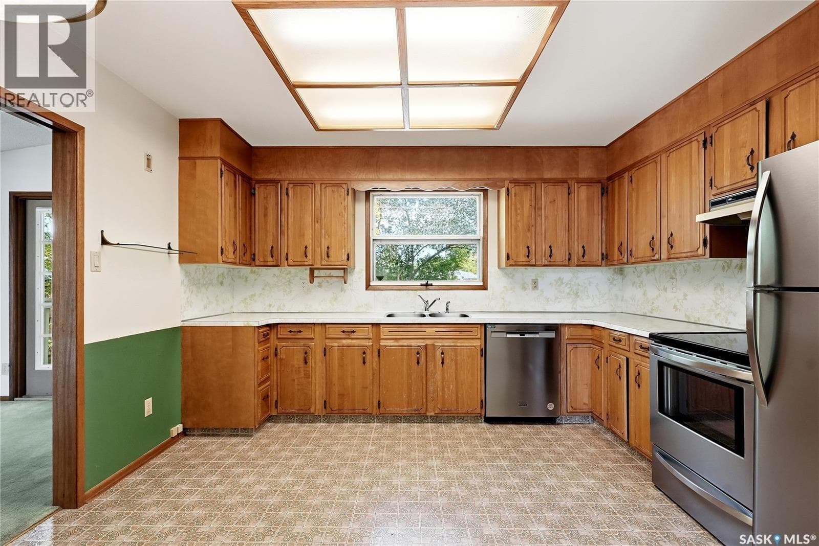 54 St Lawrence CRESCENT — photo 3