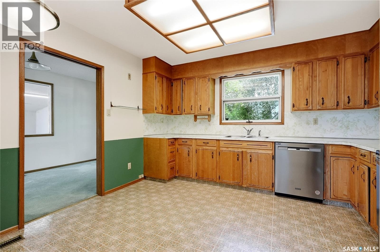 54 St Lawrence CRESCENT — photo 4