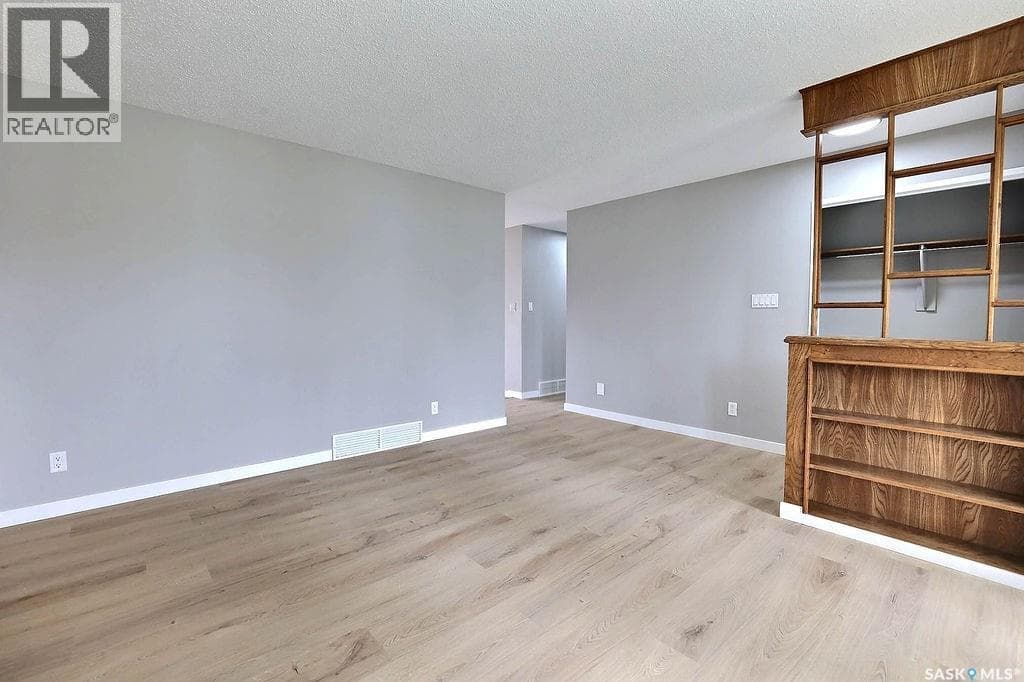 35 Chase CRESCENT — photo 4