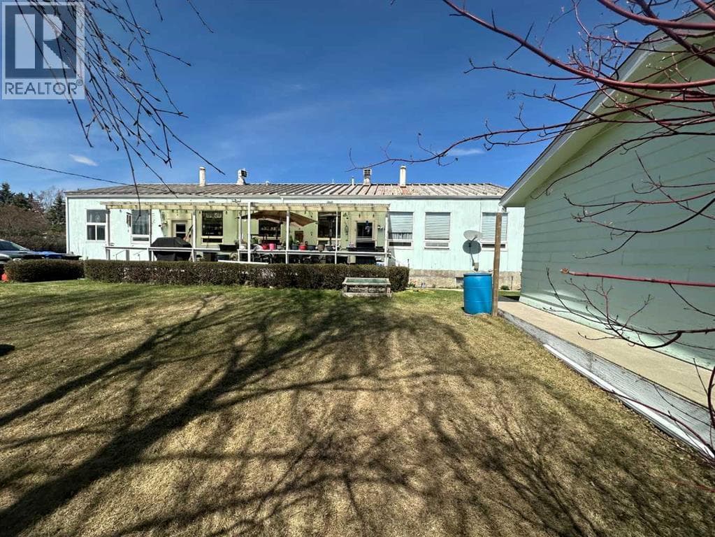 1435 22 Avenue — photo 4