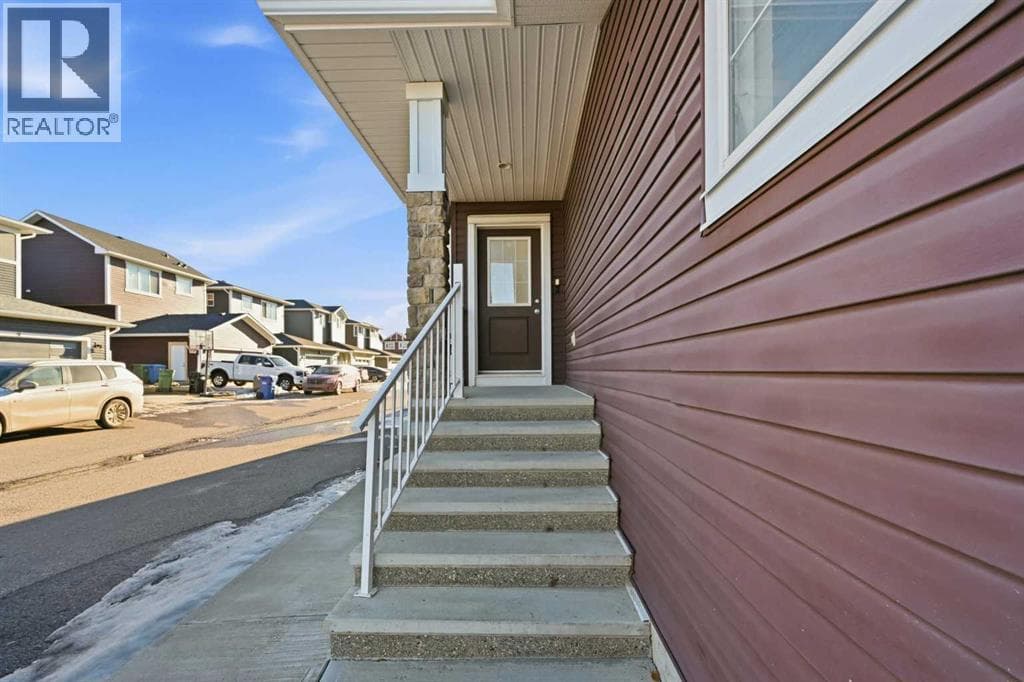 59 Redstone Park NE — photo 3
