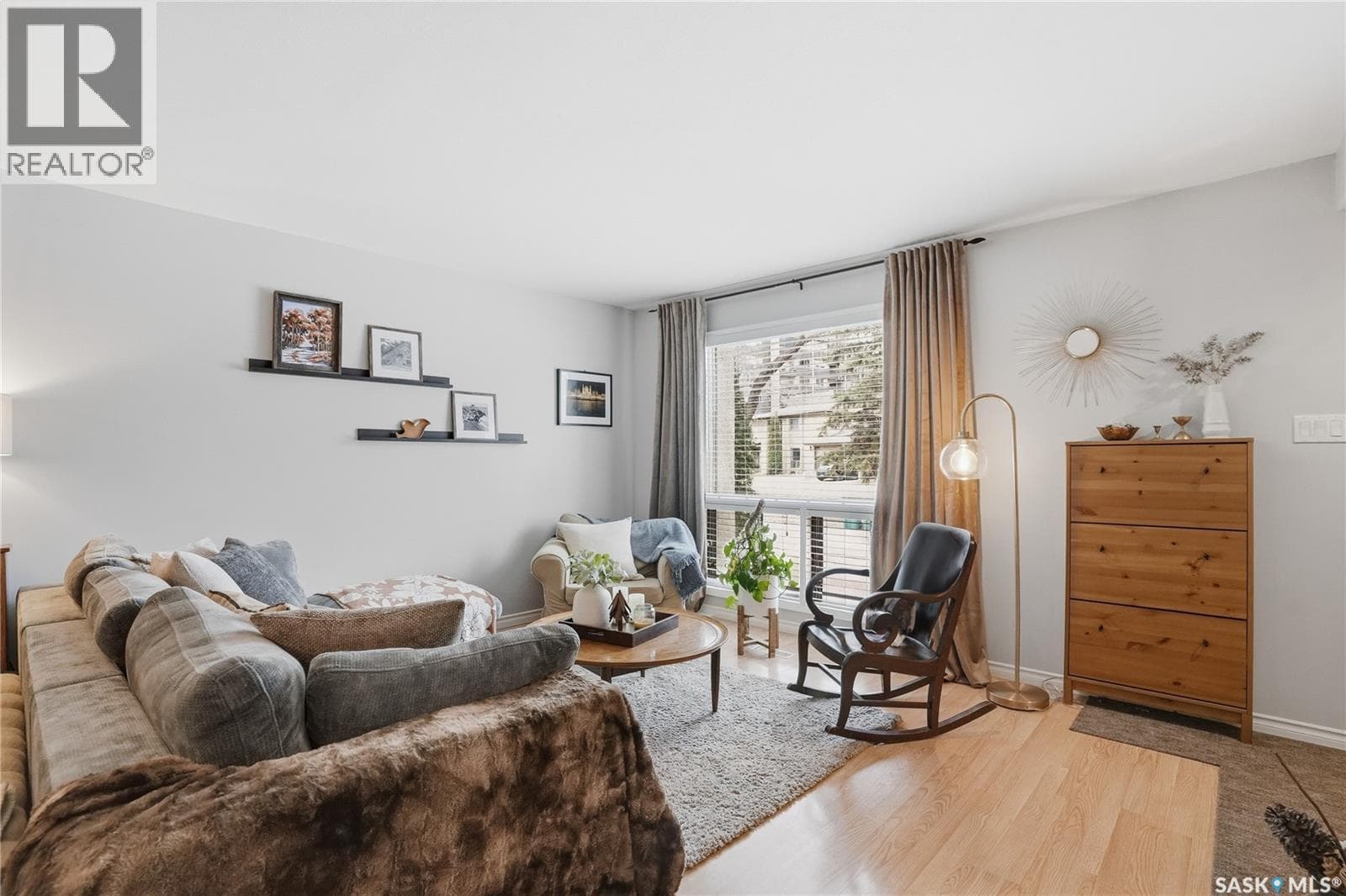 16 425 Pinehouse DRIVE — photo 4