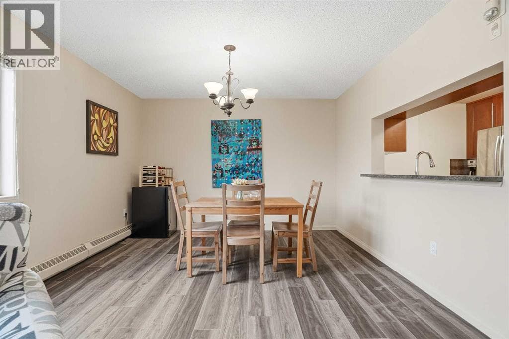 212, 790 Kingsmere Crescent SW — photo 4