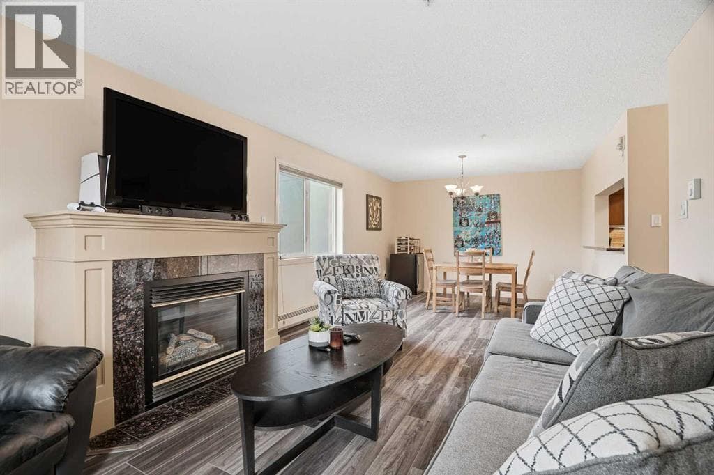 212, 790 Kingsmere Crescent SW — photo 2
