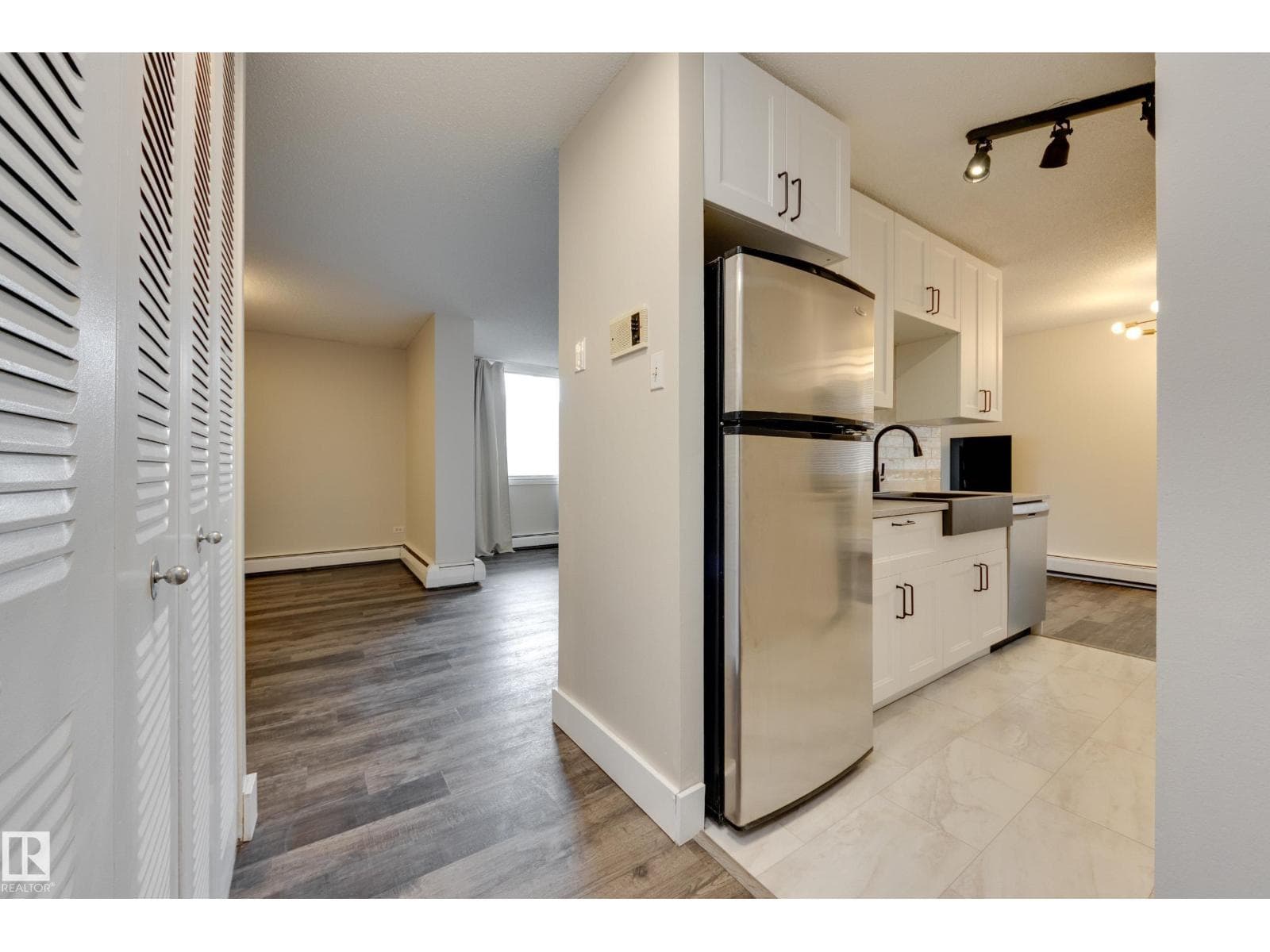 #103 9930 113 ST NW — photo 5