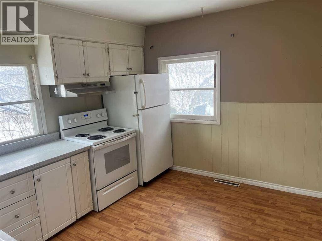 1824 41 Street SE — photo 4