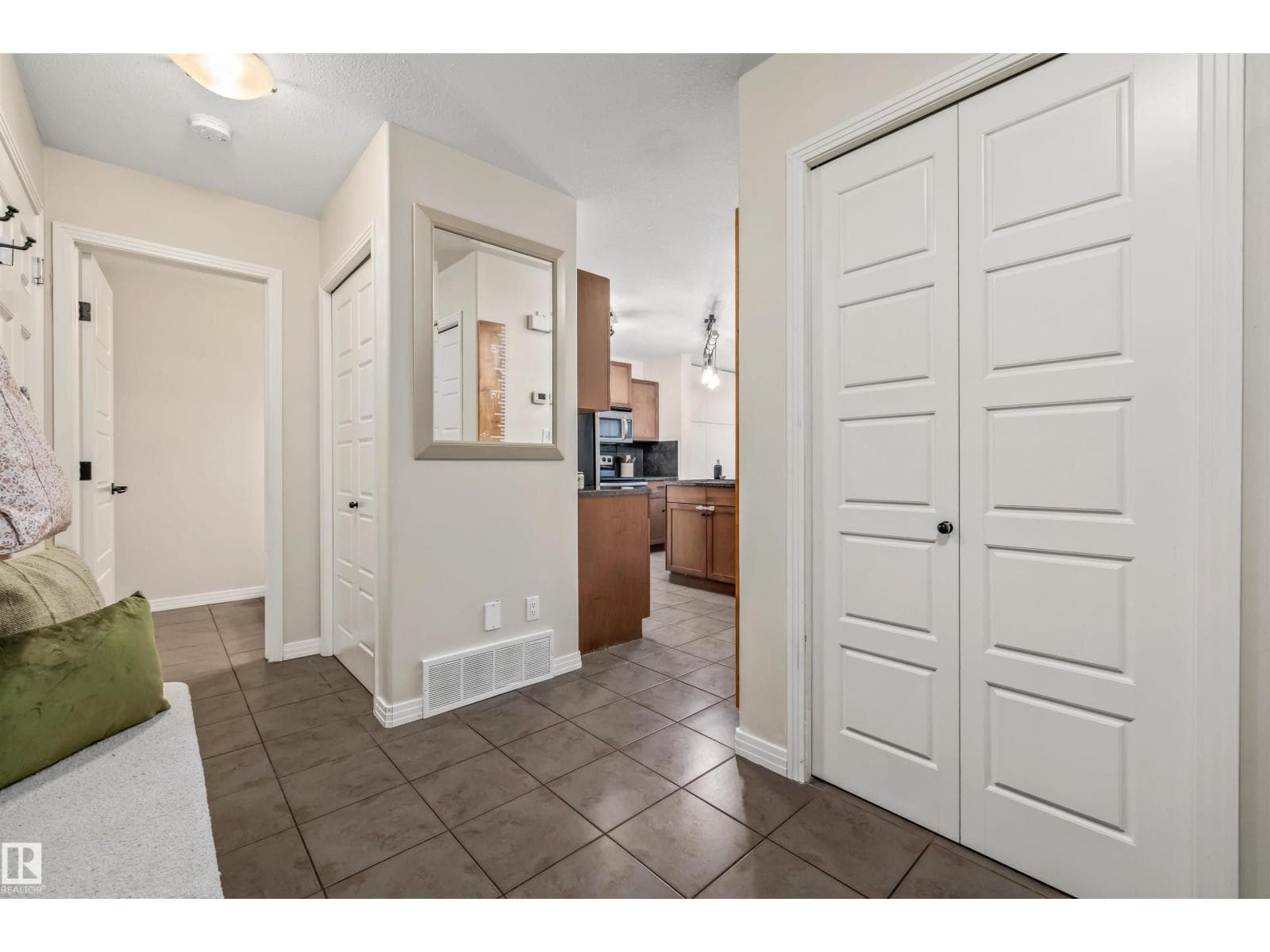 78 RED CANYON WY — photo 2