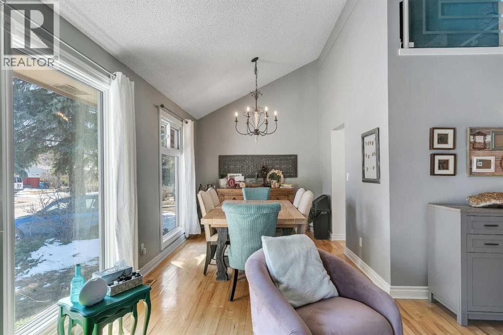 12 Oakvale Place SW photo 7