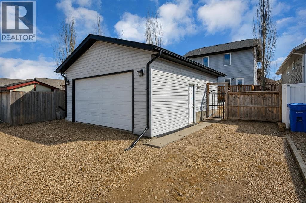 394 Teasdale Drive — photo 4
