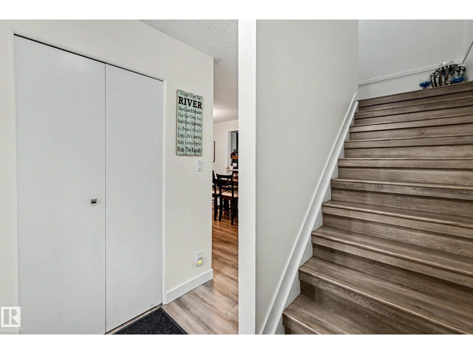15 AKINSDALE GD — photo 5