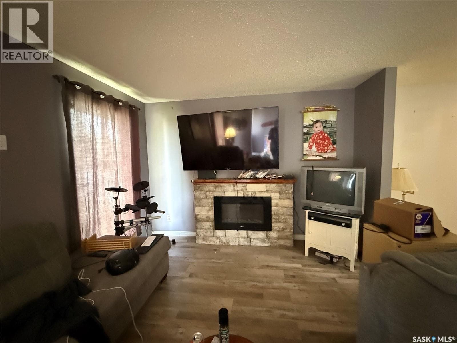 8912 Deans CRESCENT — photo 2