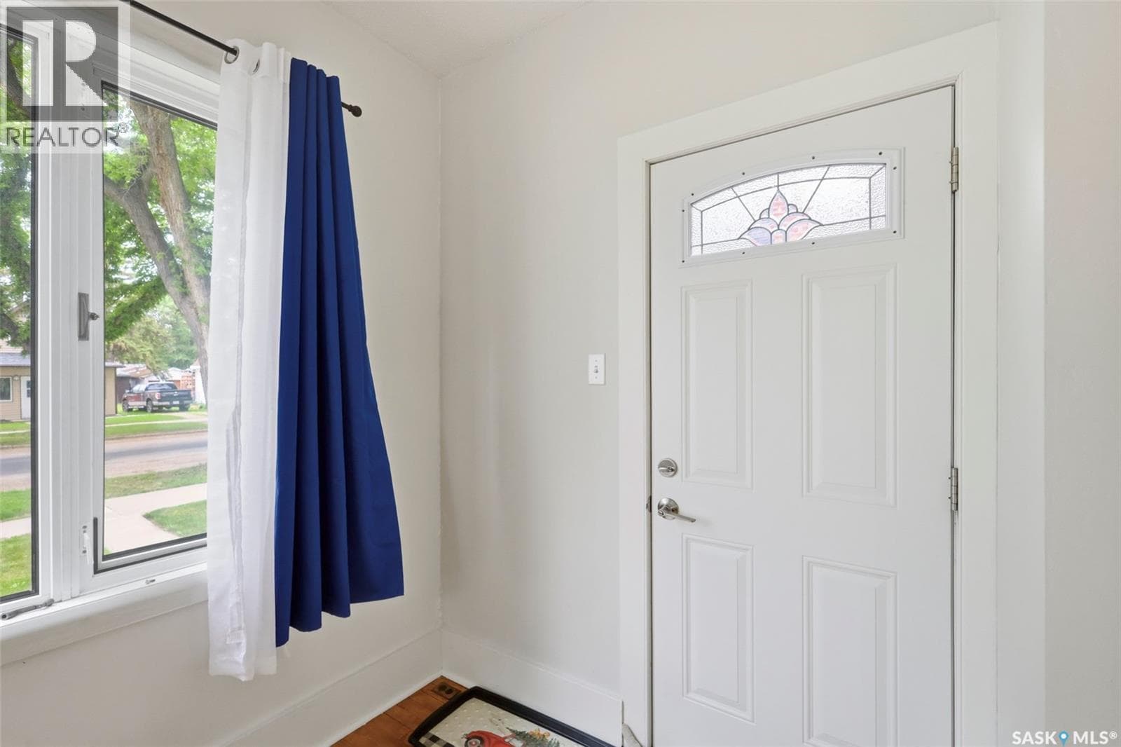 1304 C AVENUE N — photo 3