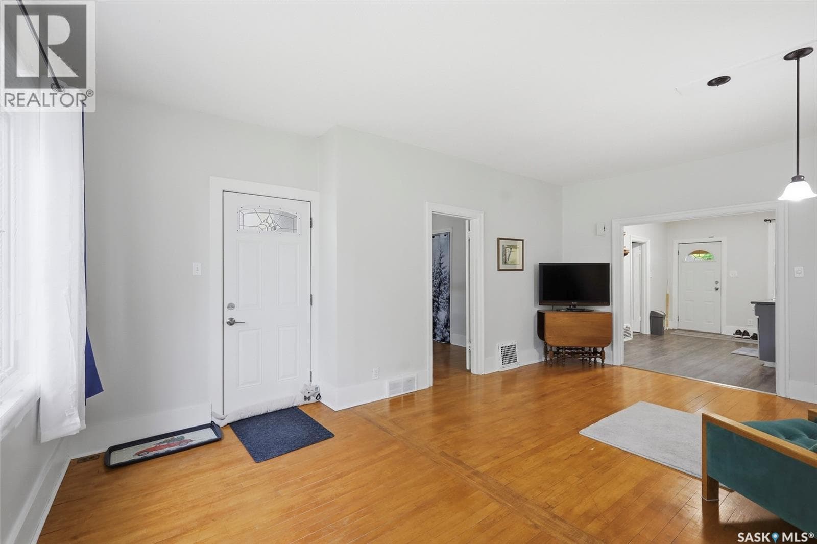 1304 C AVENUE N — photo 4