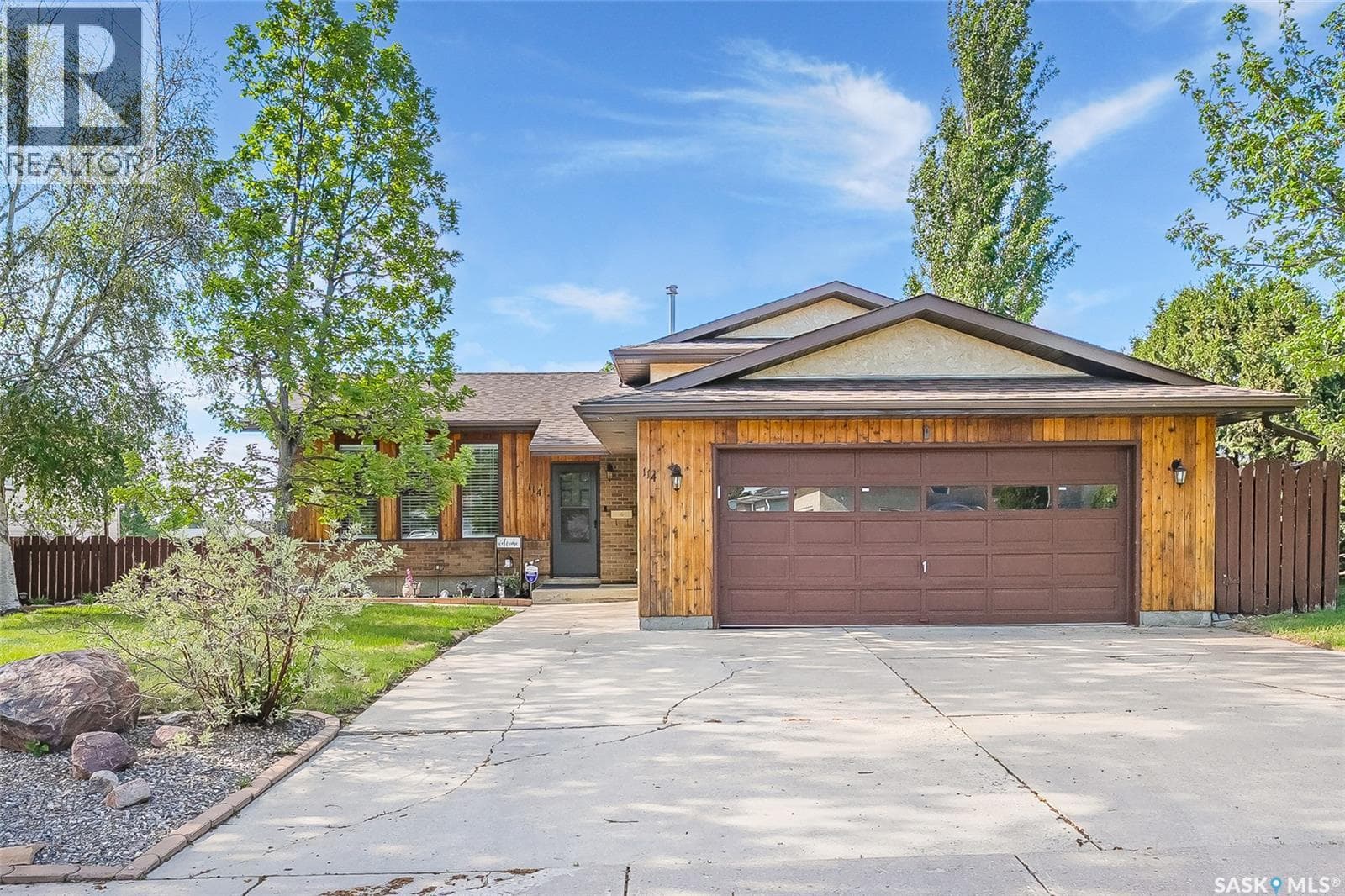 114 Sumner CRESCENT