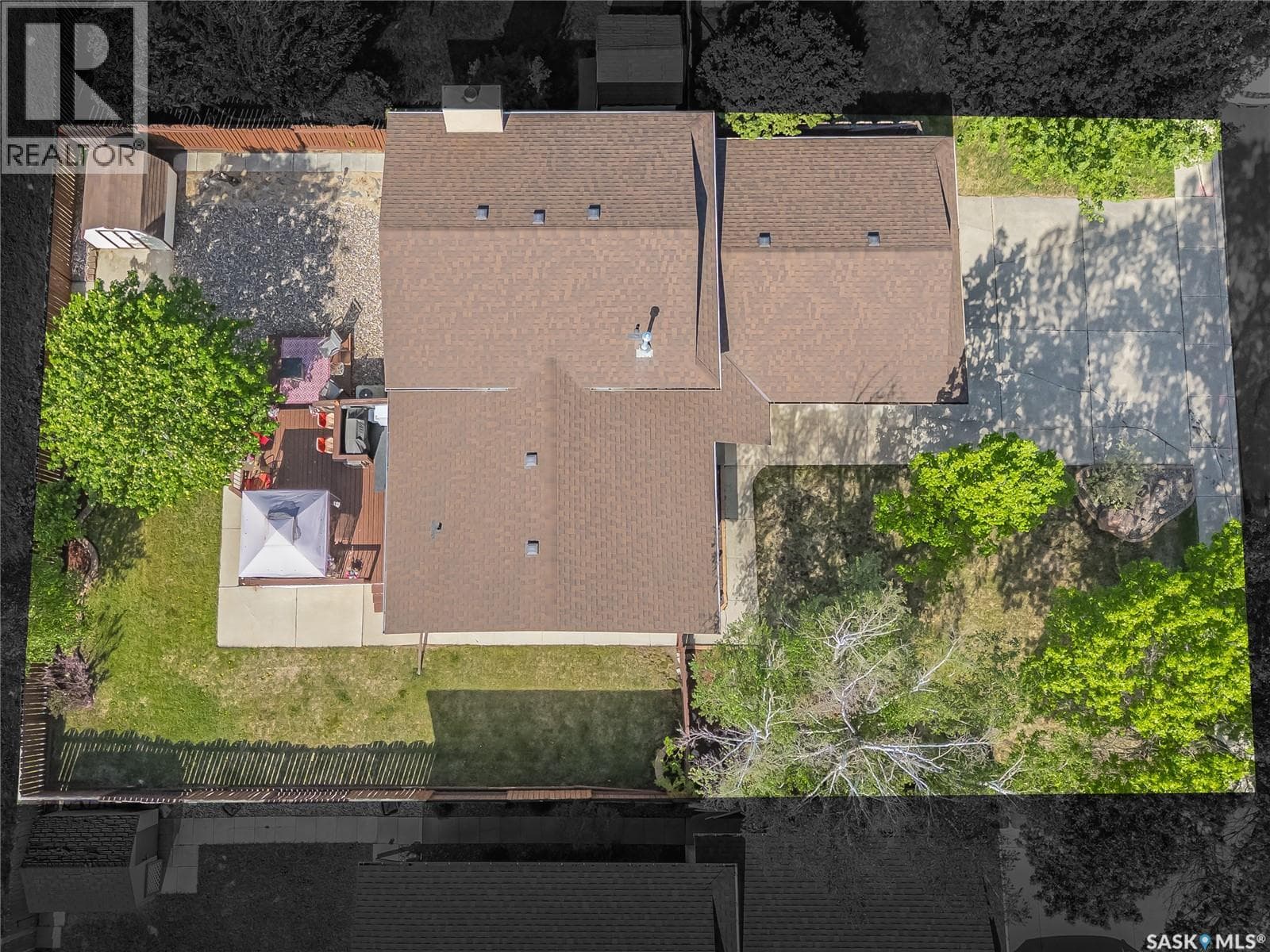 114 Sumner CRESCENT — photo 3