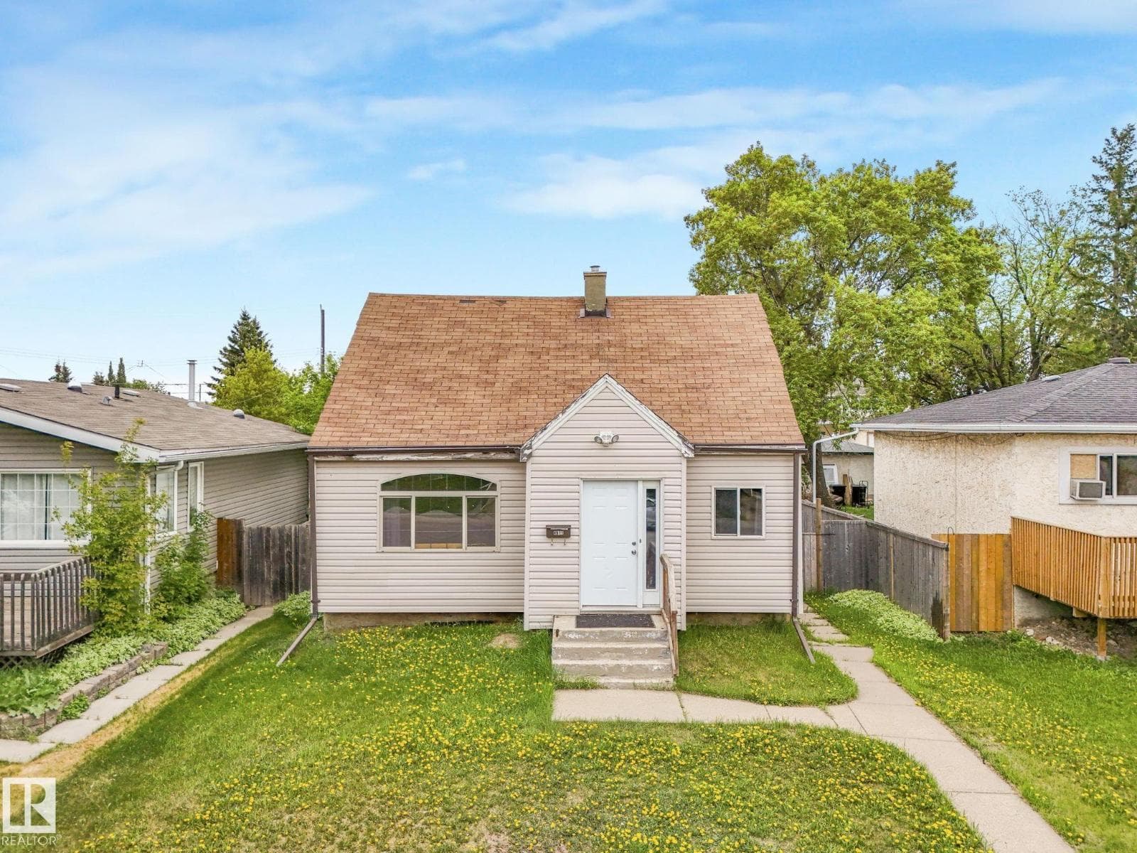 9911 161 ST NW