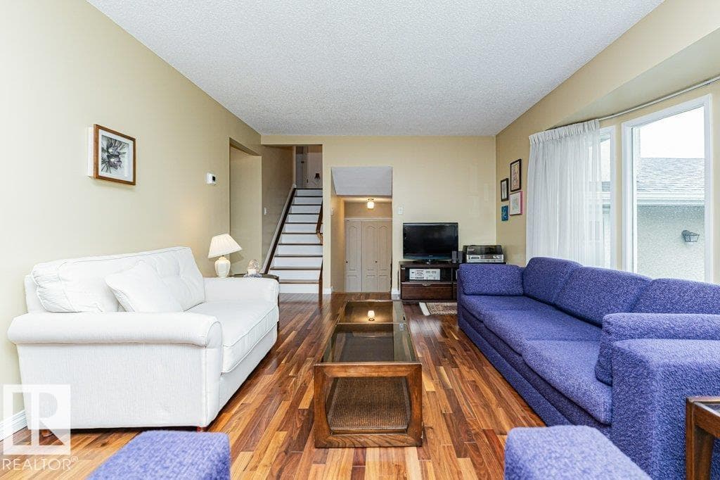 10543 35 AV NW — photo 5