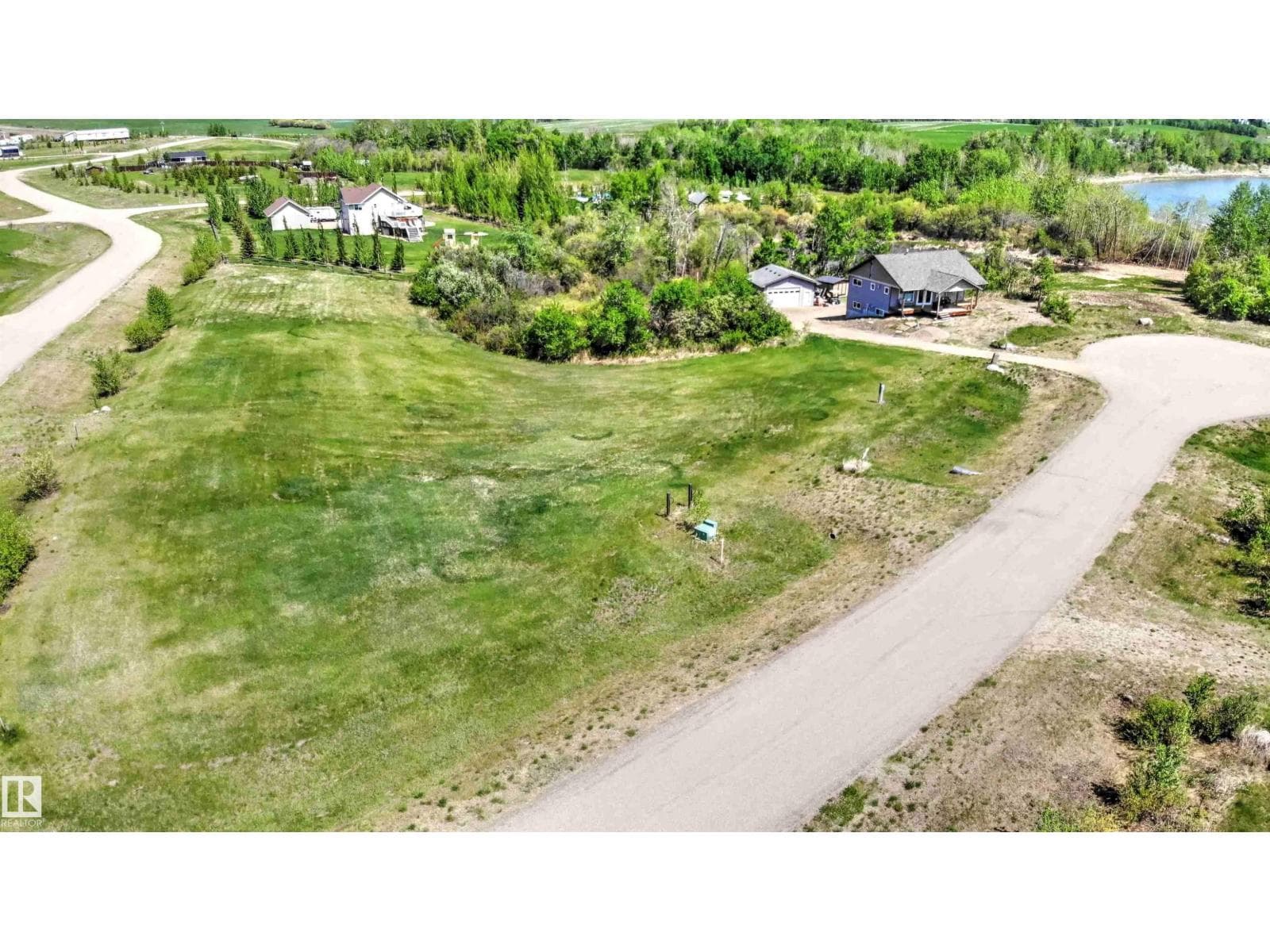 863 56316 RR 113 — photo 2
