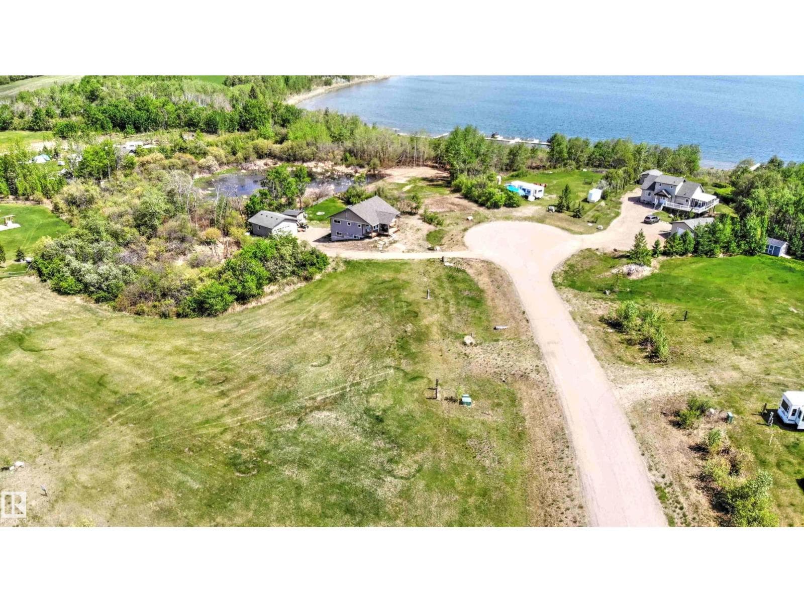 864 56316 RR 113 — photo 3