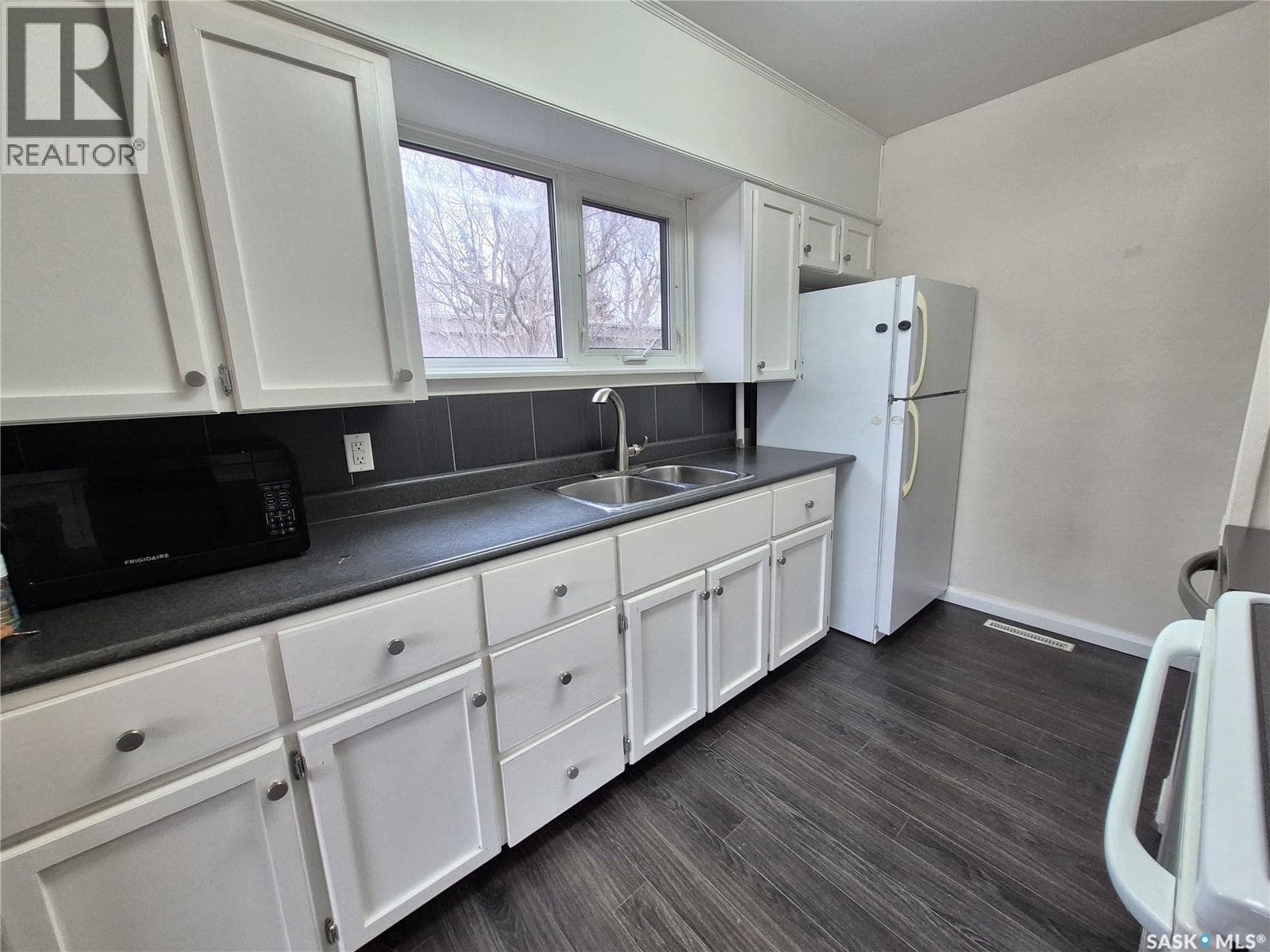 209 Prairie STREET — photo 4