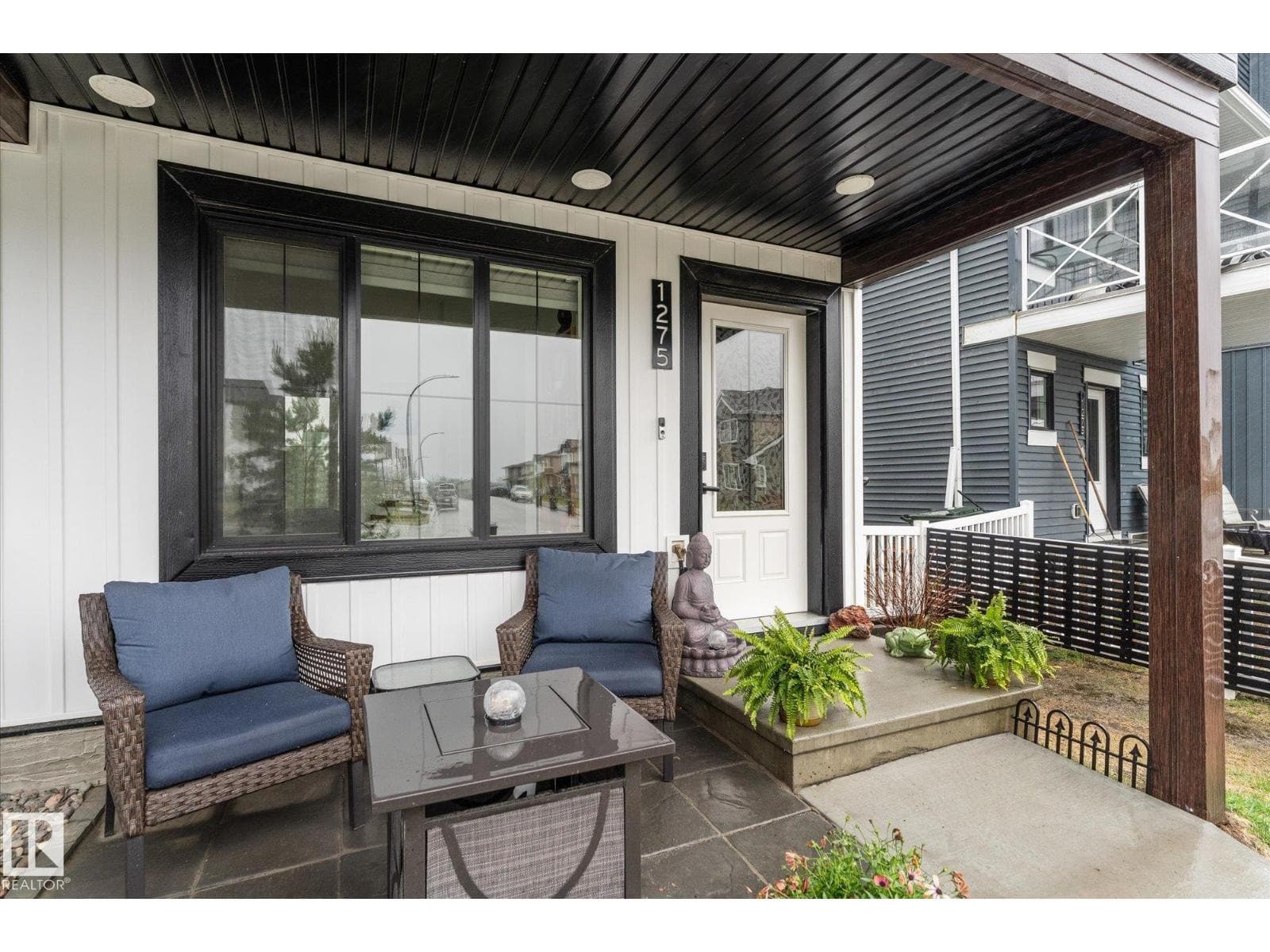 1275 MCLEOD AV — photo 4