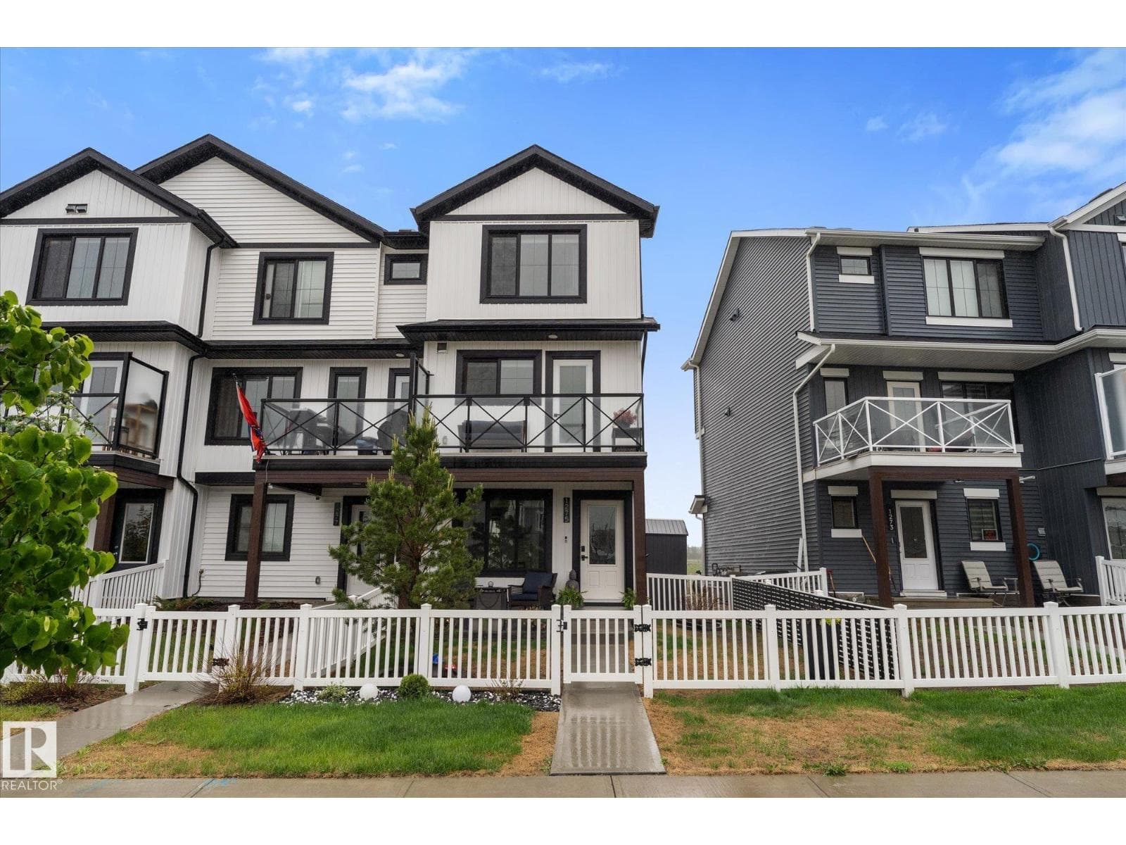 1275 MCLEOD AV — photo 2