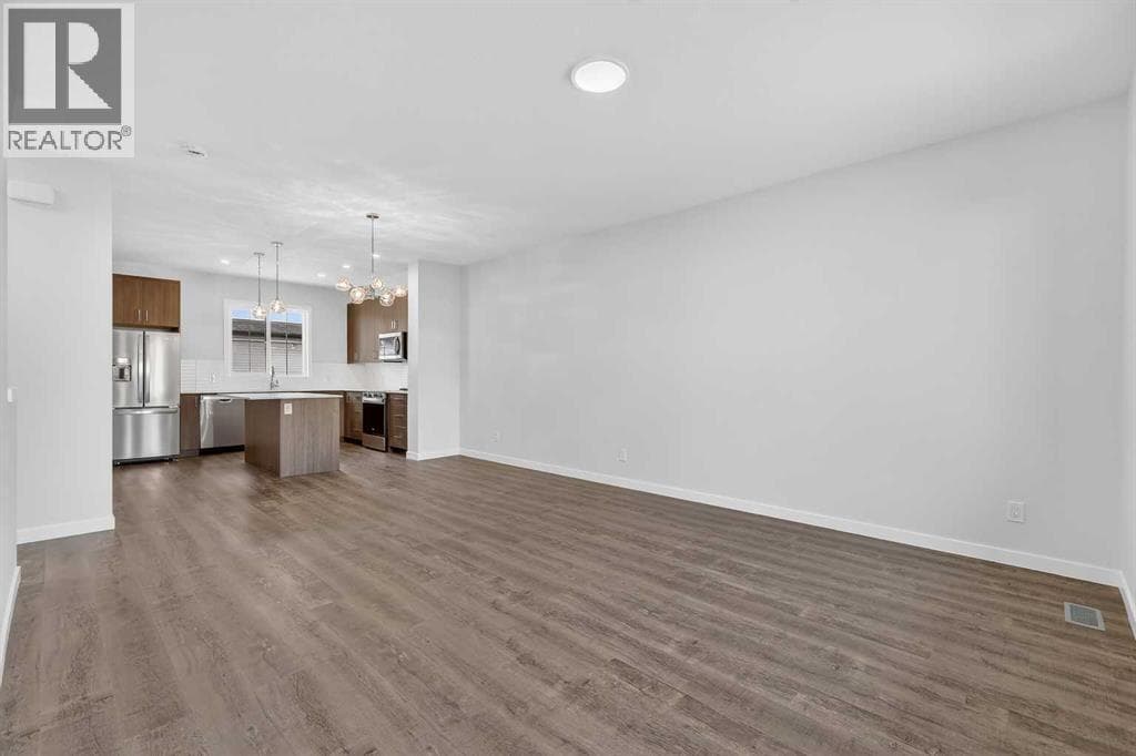 172 Hotchkiss Common SE — photo 3