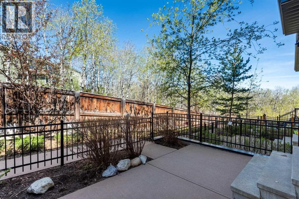 24 Aspen Hills Common SW — photo 2