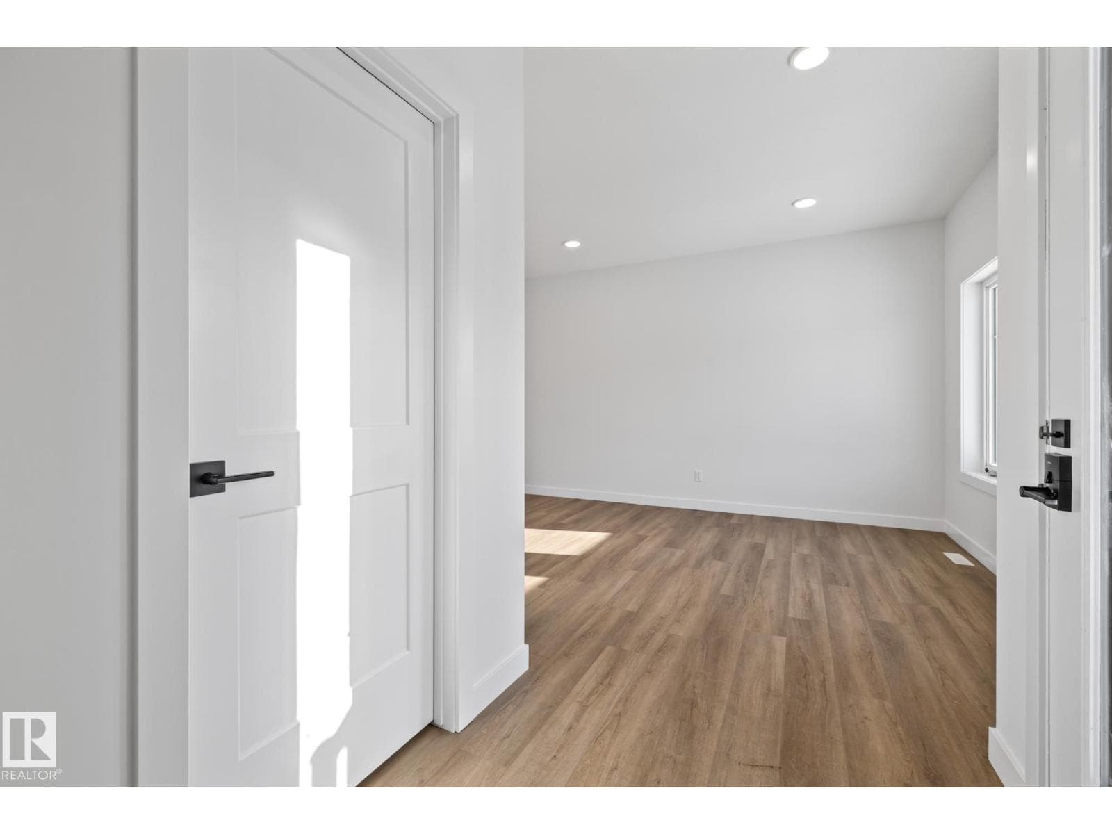 206 STARLING WY — photo 3