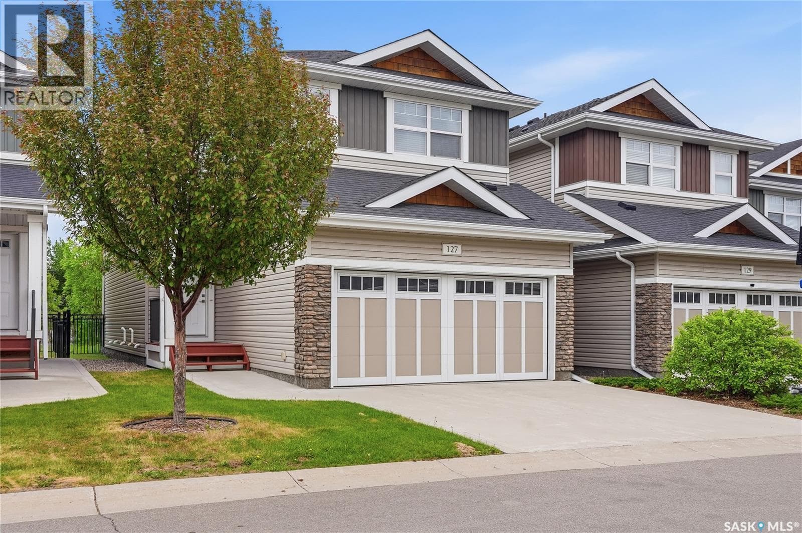 127 315 DICKSON CRESCENT — photo 3