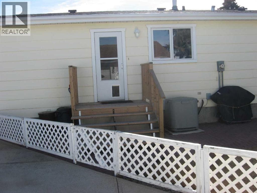 6 westrose Avenue W — photo 3