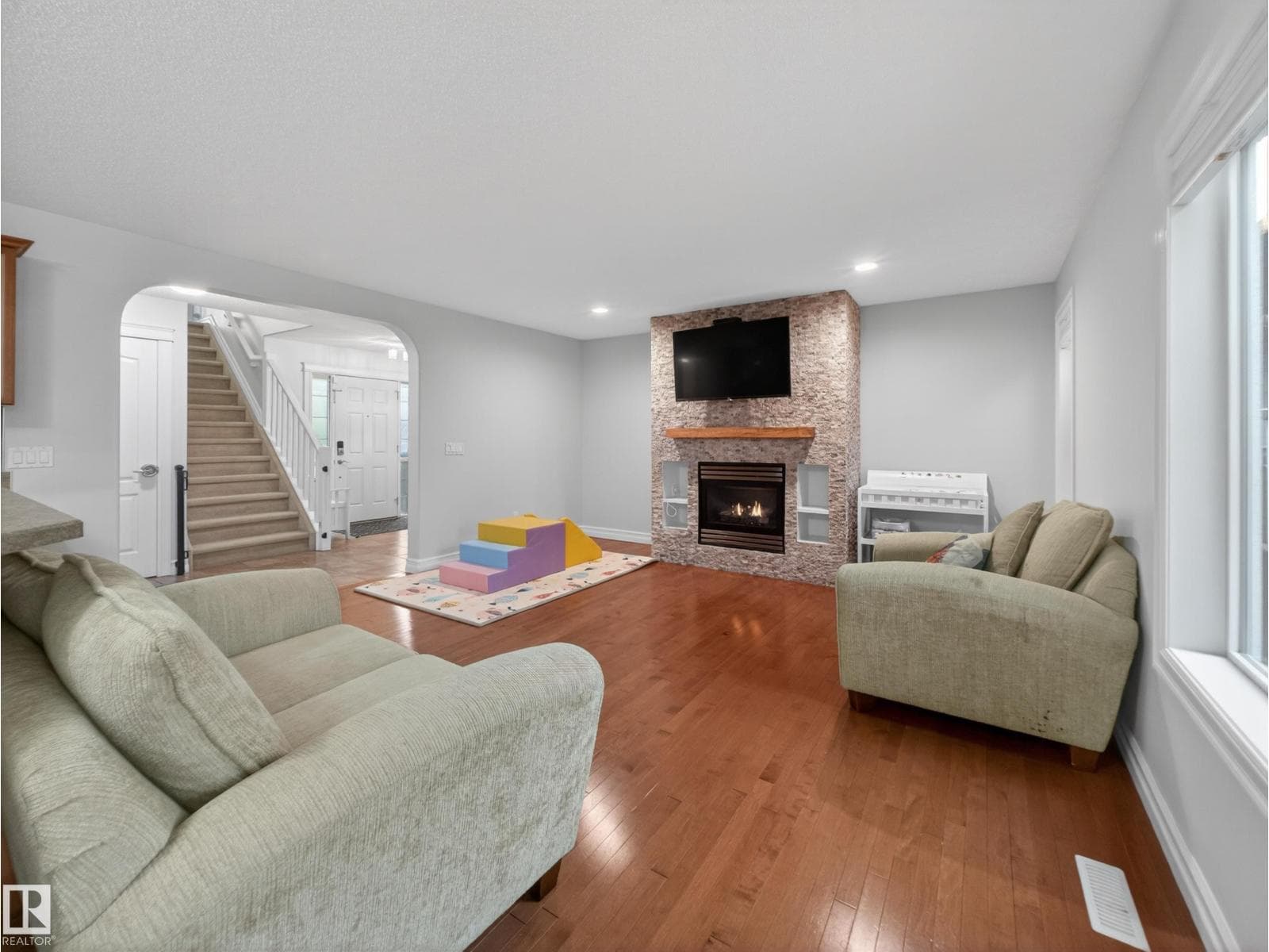 72 FOXBORO RU — photo 5