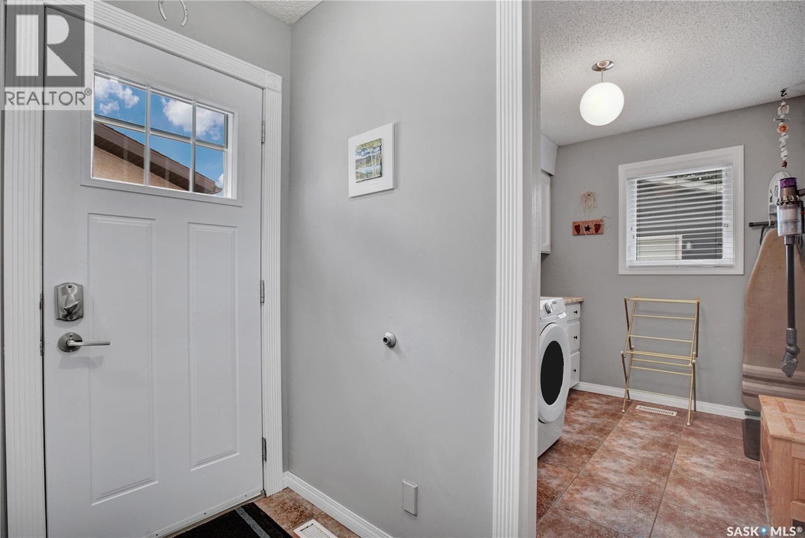 231 Roborecki CRESCENT — photo 3