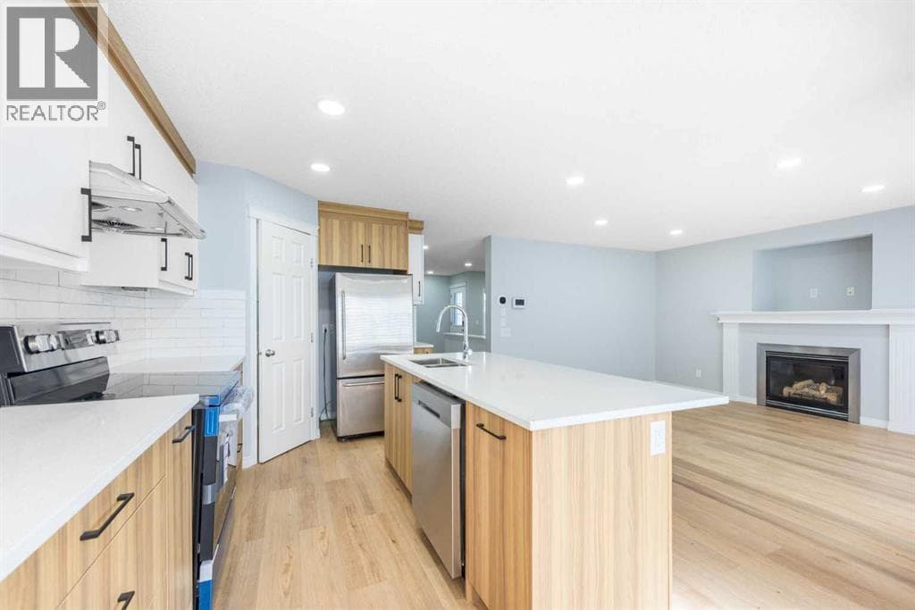 8454 Saddleridge Drive NE — photo 4