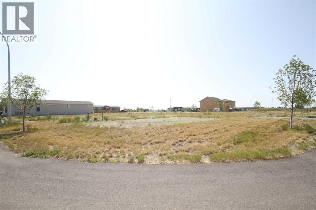2 Meadows Way