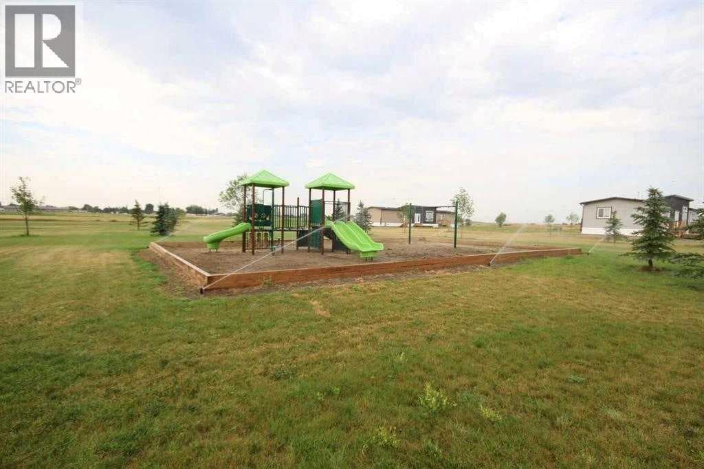 2 Meadows Way — photo 2