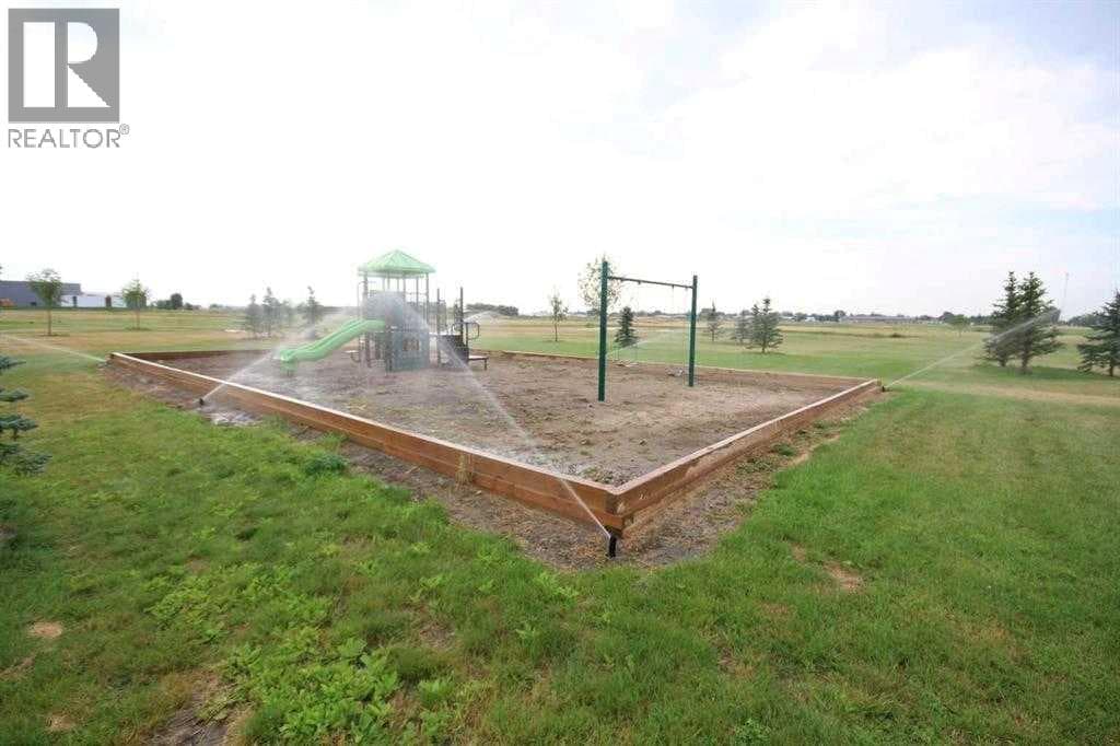 2 Meadows Way — photo 3