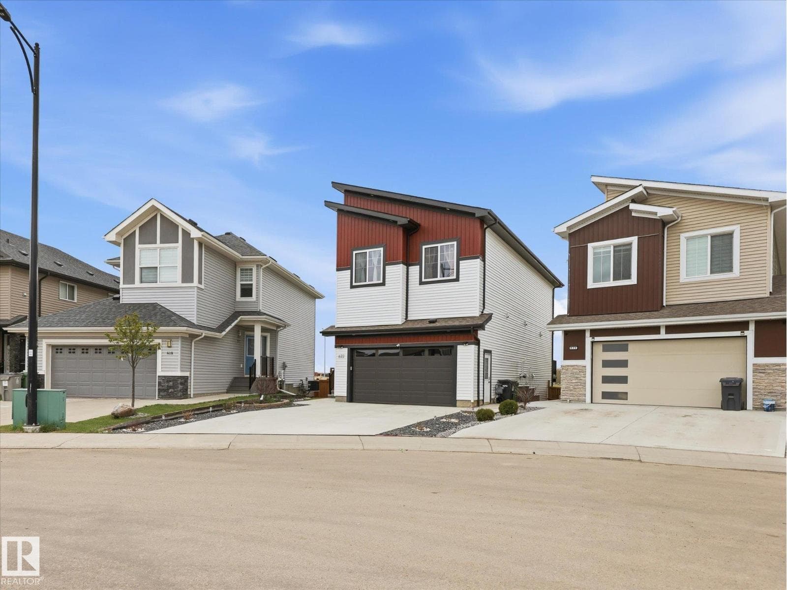 622 ASTORIA WY — photo 3
