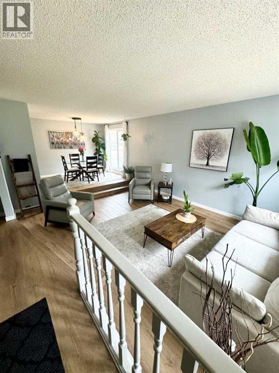 16 Woodfield Court SW — photo 5