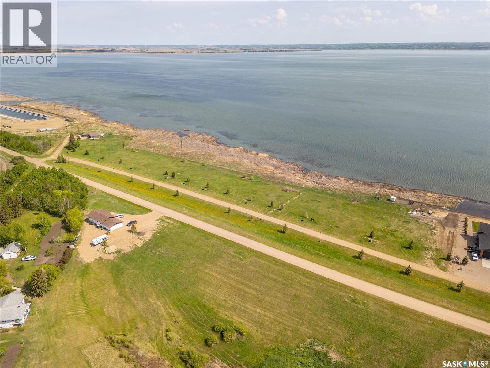 700 Lakeshore DRIVE