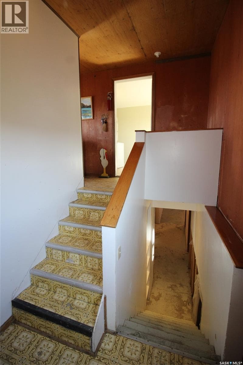 710 Railway AVENUE — photo 2
