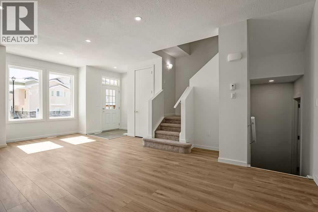 409 Strathcona Circle — photo 4