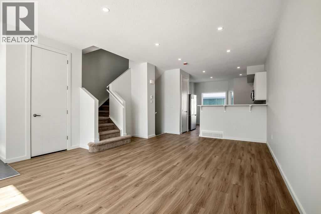 409 Strathcona Circle — photo 3