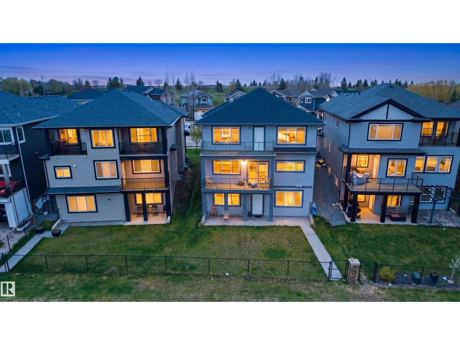 3909 49 Ave