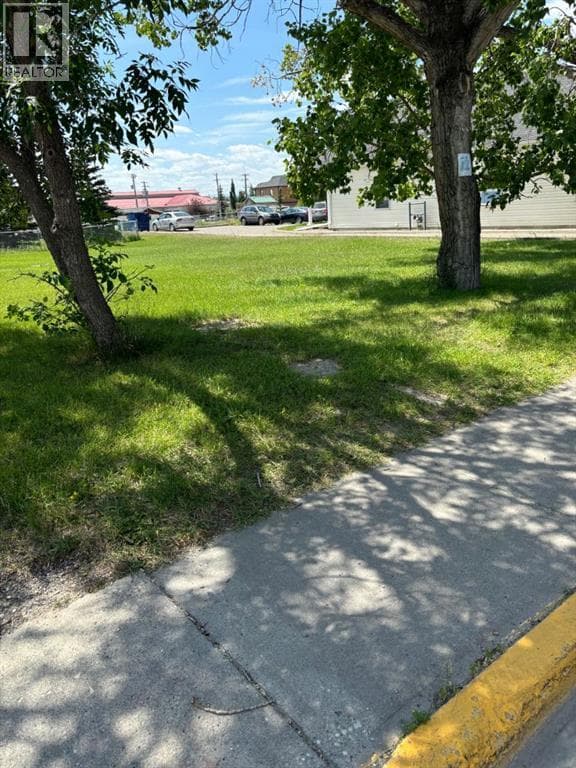 313 FIRST Street E — photo 3