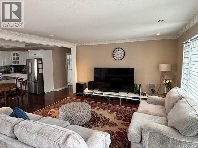 154 Shevchenko CRESCENT — photo 3