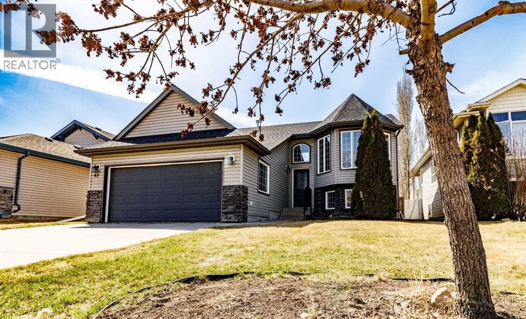 43 Webster Drive — photo 2