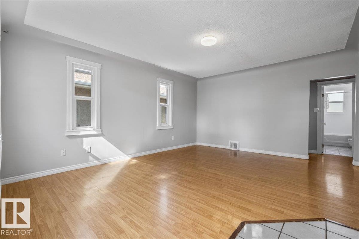 11241 84 ST NW — photo 4