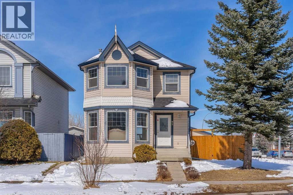 92 Taradale Drive NE — photo 2